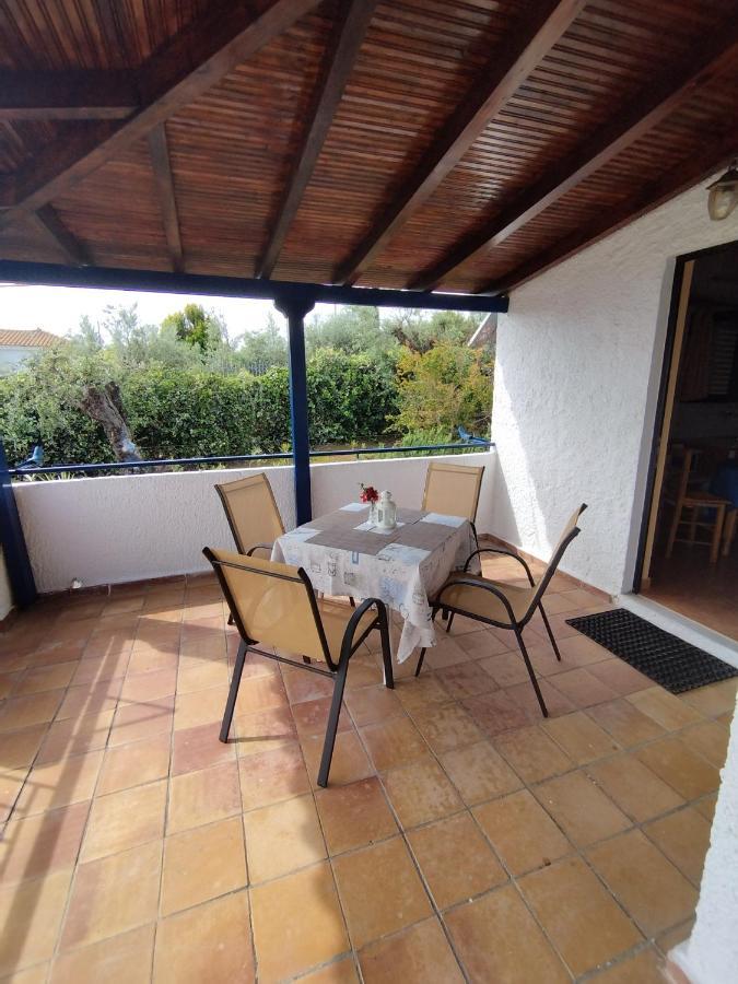 Takis Haikos House Two Minutes Walk To The Beach Peroulia Vounária エクステリア 写真