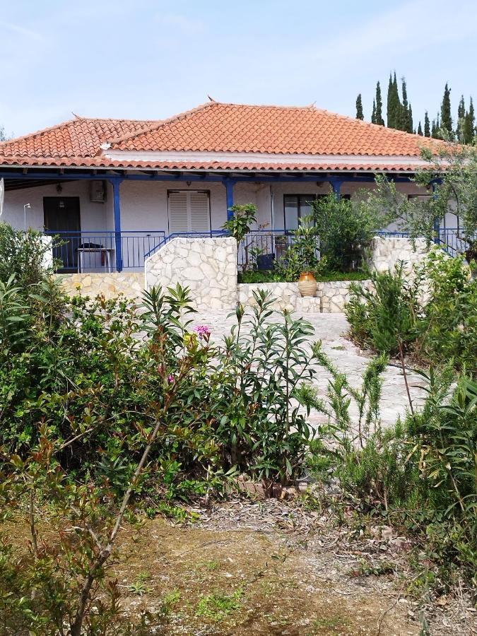 Takis Haikos House Two Minutes Walk To The Beach Peroulia Vounária エクステリア 写真