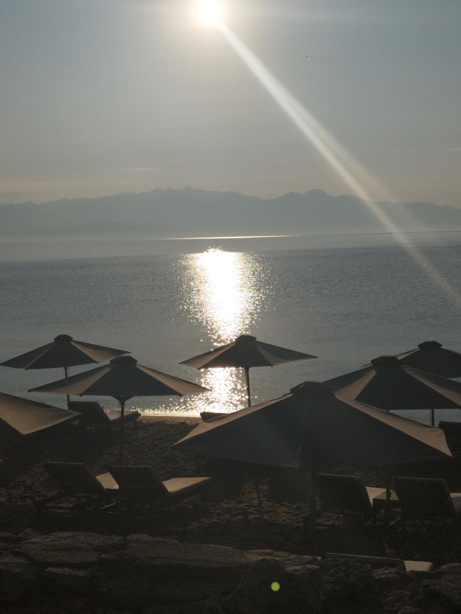 Takis Haikos House Two Minutes Walk To The Beach Peroulia Vounária エクステリア 写真