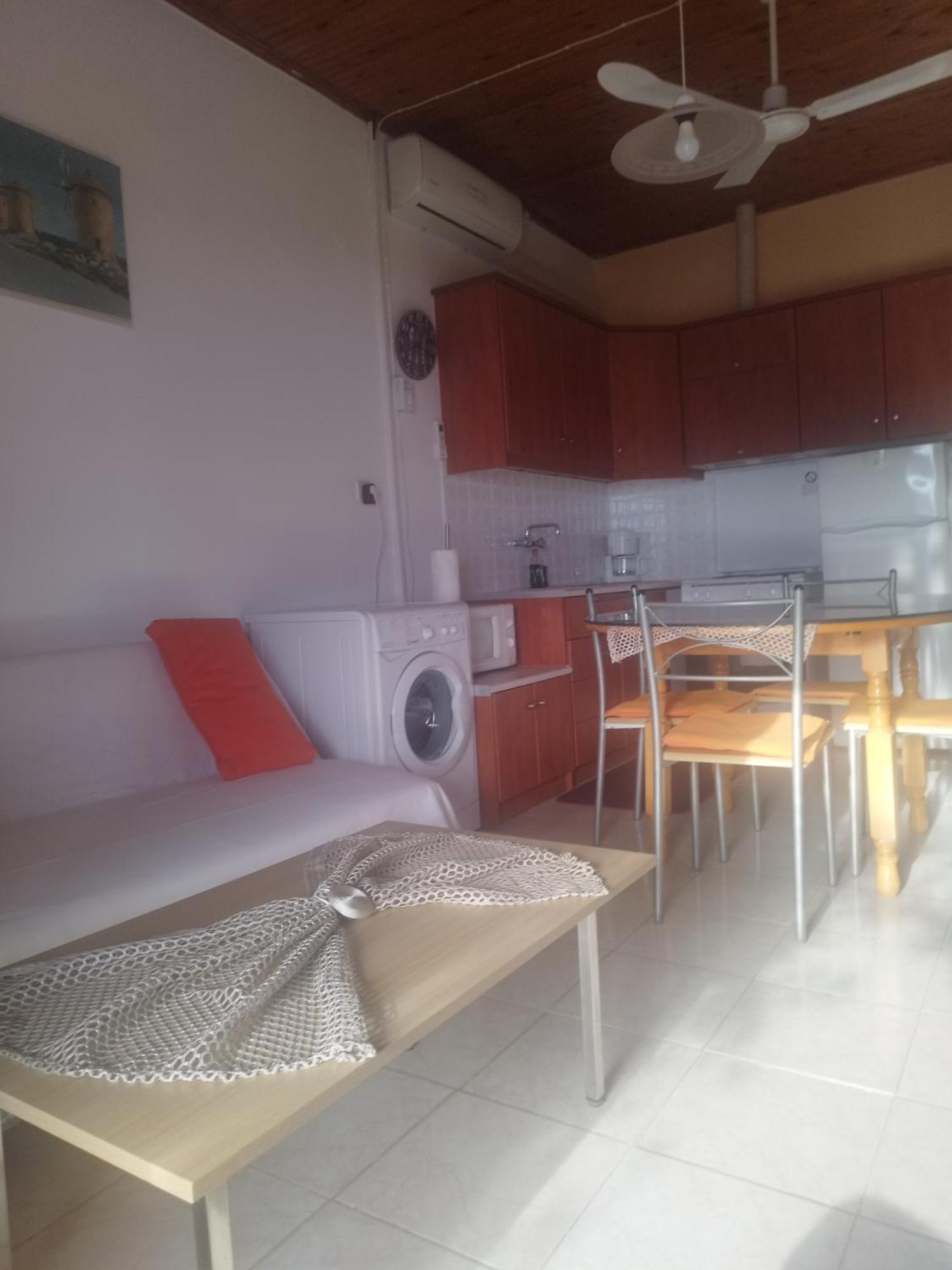 Takis Haikos House Two Minutes Walk To The Beach Peroulia Vounária エクステリア 写真