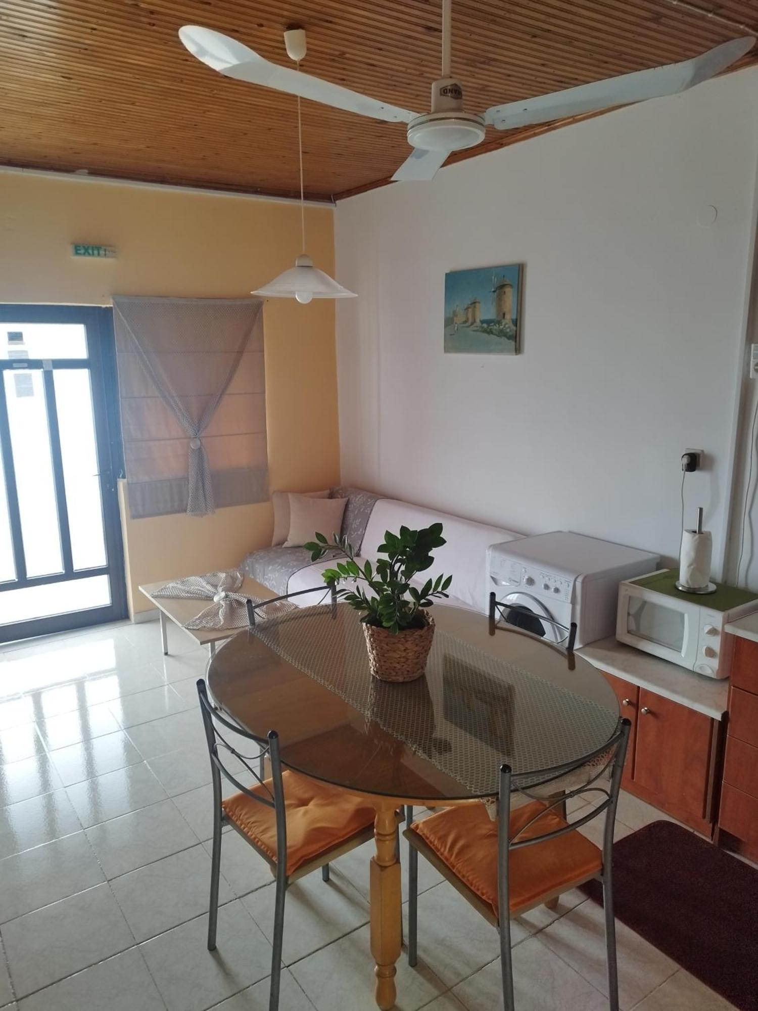 Takis Haikos House Two Minutes Walk To The Beach Peroulia Vounária エクステリア 写真